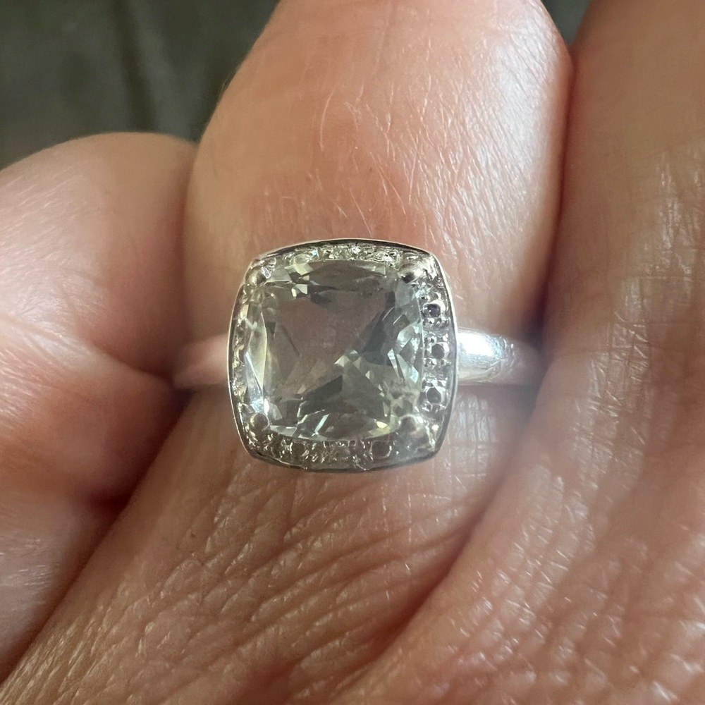 10k White gold Lab created Green Amethyst